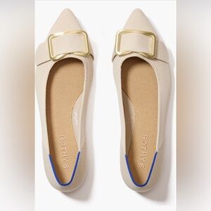 Emblem Point in Conch. NWT. Size 9.